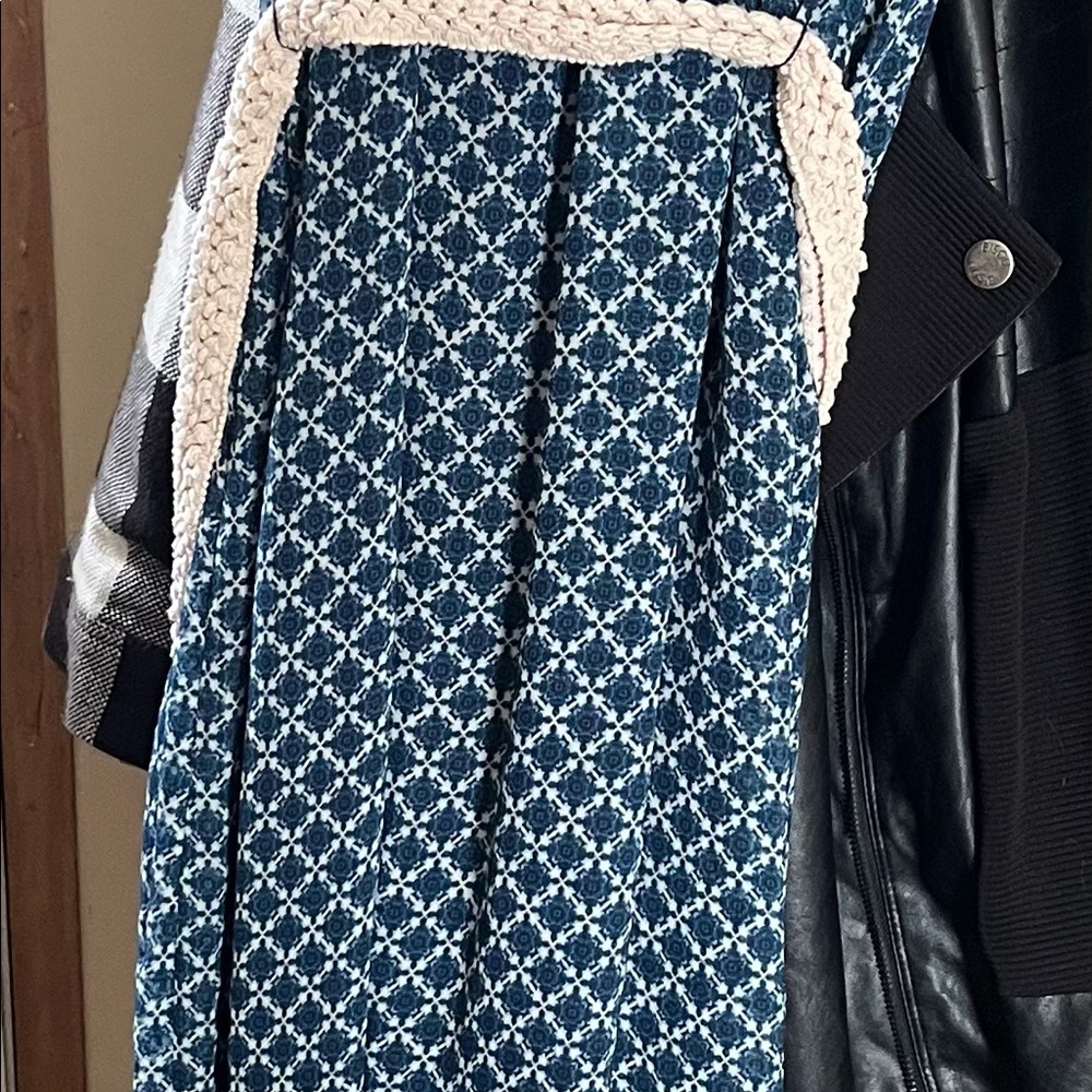 Long dress with crochet belt